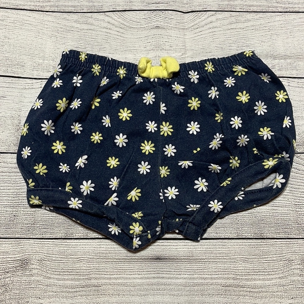 Garanimals Flower Shorts size 18 Months